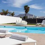 Homu Bianca Fantástica Con Piscina Privada Villa